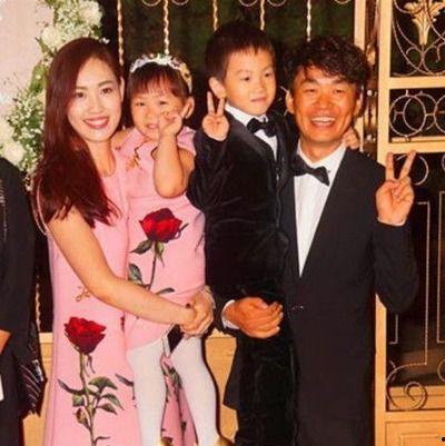 明星喜欢生小孩,明星家庭甜蜜孕育故事